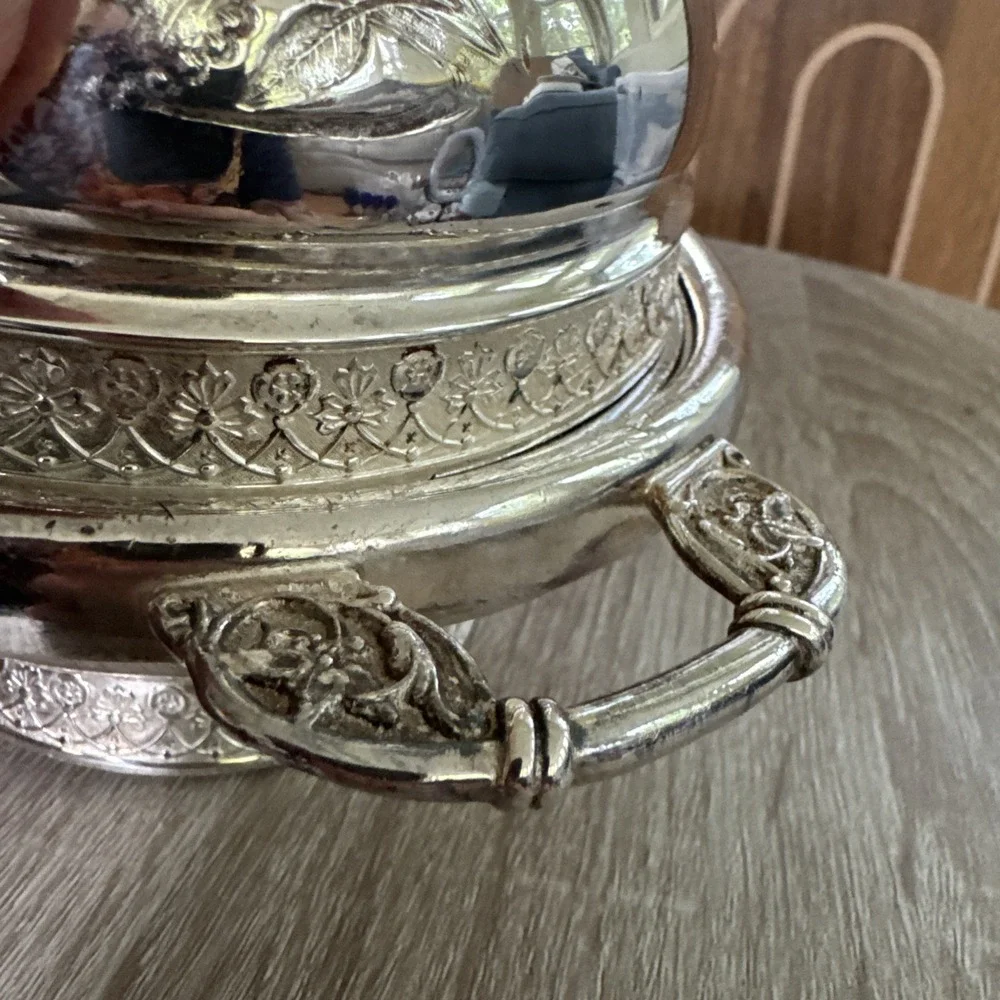 Vintage Pelton Bros Quadruple Plate Silver-plated Domed Butter Dish, Floral Etch